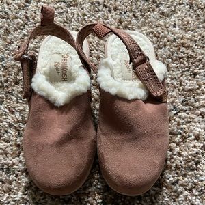 💥💥💥Oshkosh girls clogs💥💥💥